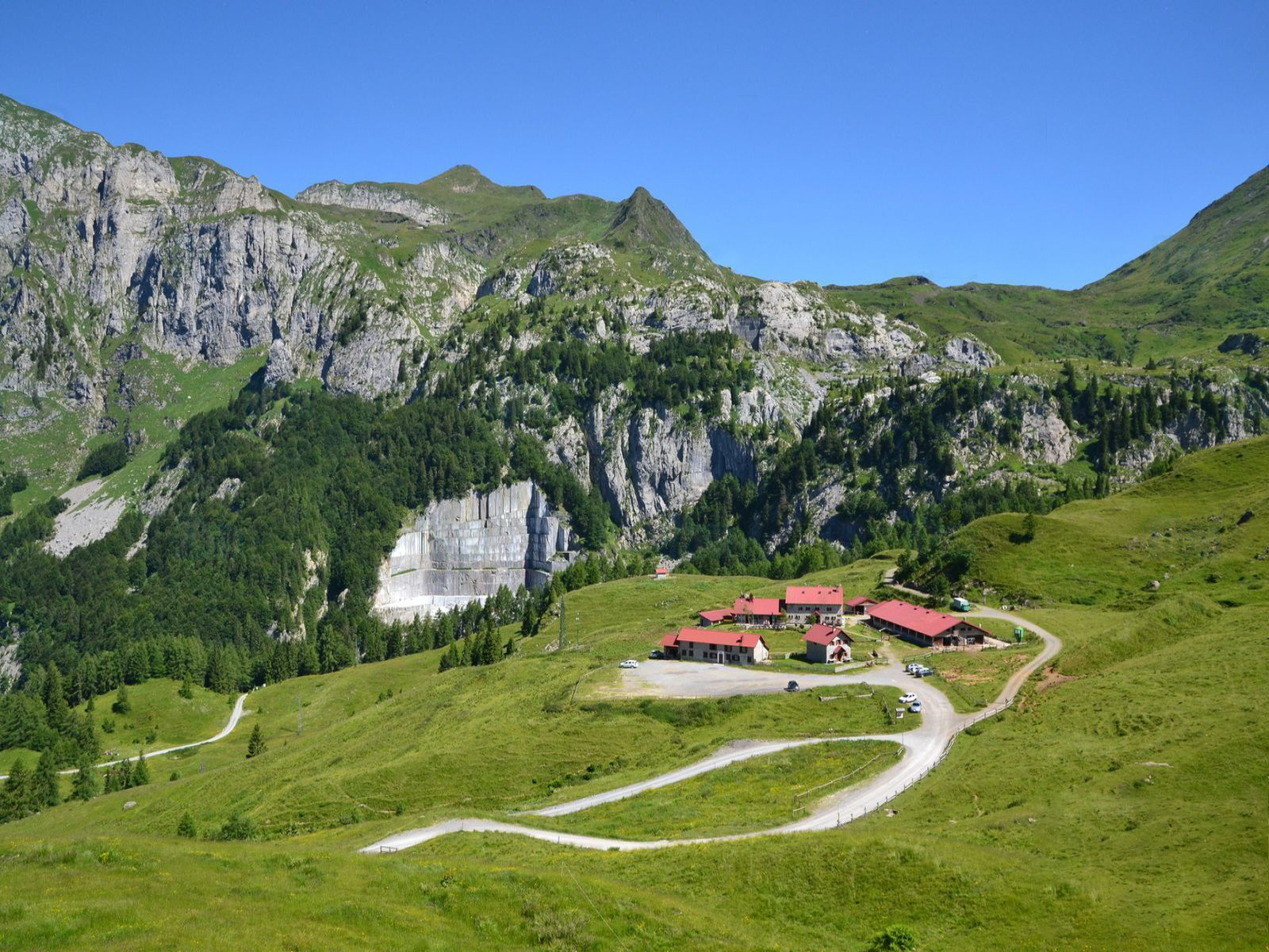 Vista della Malga Pramosio, Alpi Carniche - Ravascletto