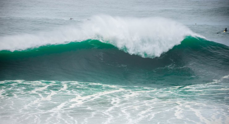 Le onde più alte al mondo in Portogallo 