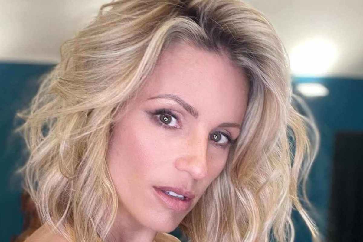 Michelle Hunziker costume
