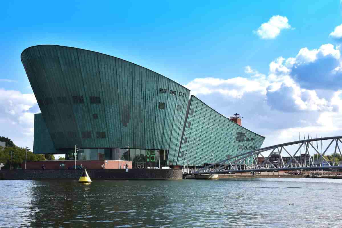 Cos'è il museo Nemo di Amsterdam