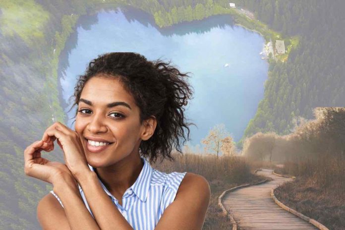 lago a forma di cuore