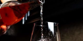 vino in bustina, l'allarme in Italia