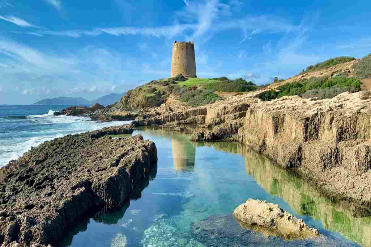 Torri con vista sul mare in Sardegna